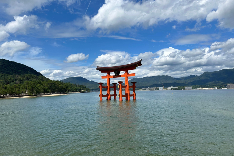 Hiroshima & Miyajima 6.5h Guided Tour – Dome, Park & Shrine