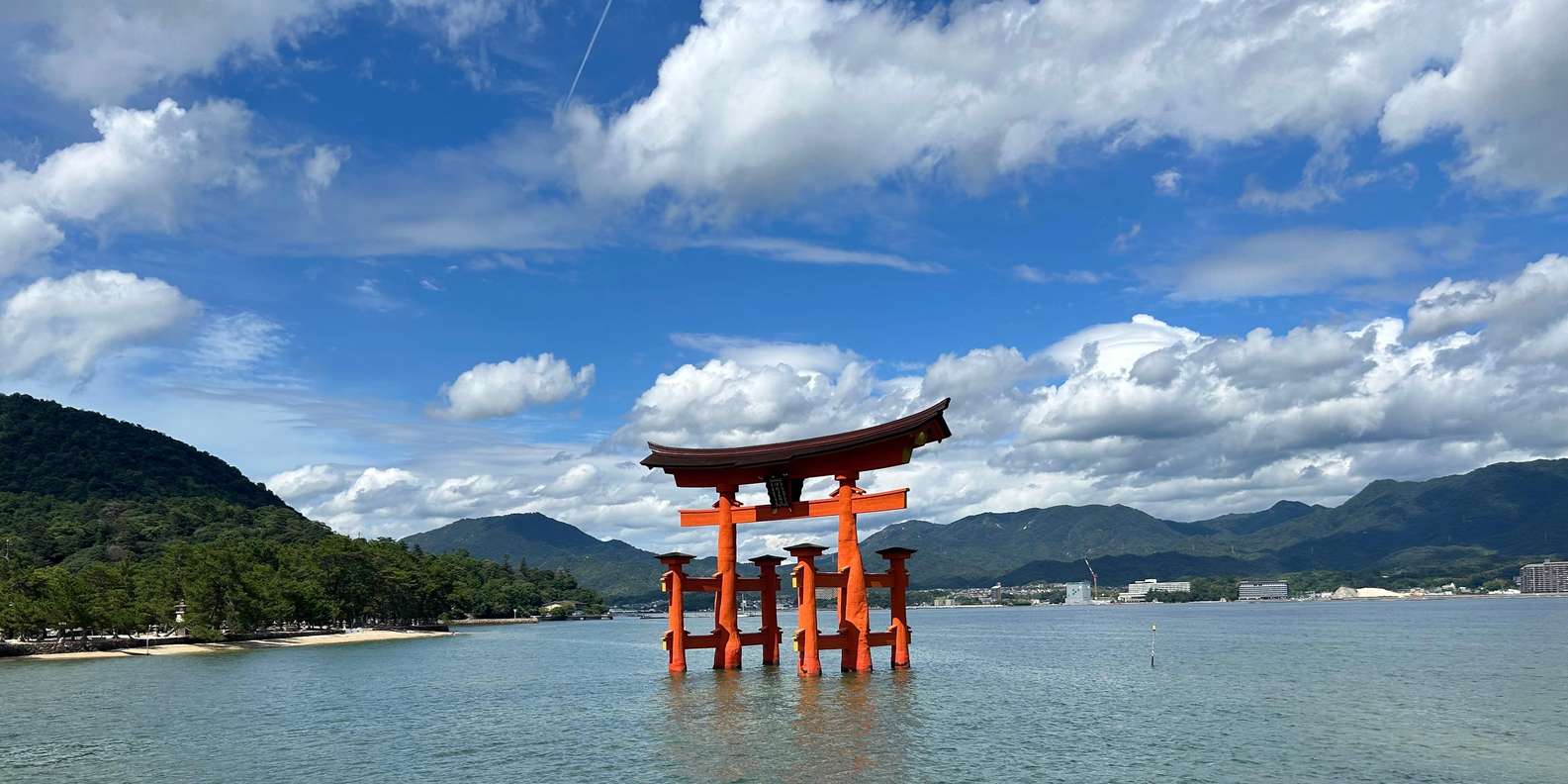 広島・宮島 6.5時間ガイドツアー ― ドーム、公園、神社 | GetYourGuide