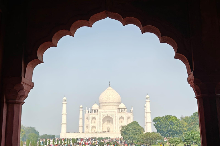 Tour «Taj Mahal» en el tren más rápido de la India (Gatiman Express)Con ticket de entrada en tren con aire acondicionado en 2.ª clase.