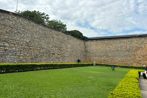 Bangalore: Tour a pie de fortalezas históricas, palacios y mercados