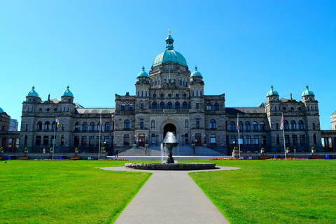 Vancouver: Victoria and Butchart Gardens Day Trip