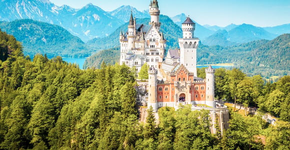 Von München: Premium-Tour zum Schloss Neuschwanstein und Linderhof
