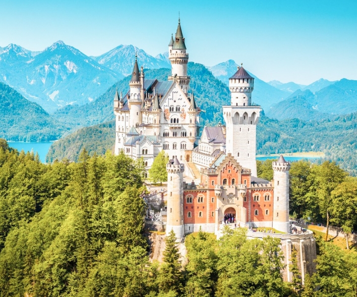 Vanuit München: premiumrondleiding kasteel Neuschwanstein en Linderhof