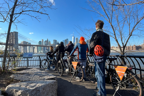 Broadway Bike Tour with Authentic Dutch Bikes! Tour in French on a Ebike