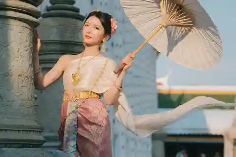 Sessão de fotos em Wat Arun com trajes tailandeses: Bangkok, Tailândia