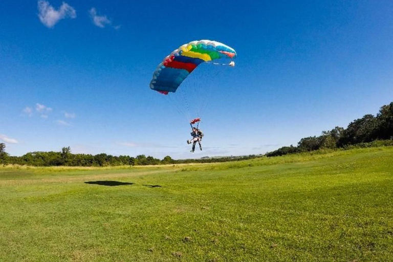Mauritius: Tandem Skydive from 10,000 Feet with Instructor