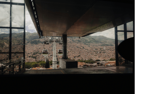 Medellín: Stadtführung mit Metro und Metrocable-Fahrt