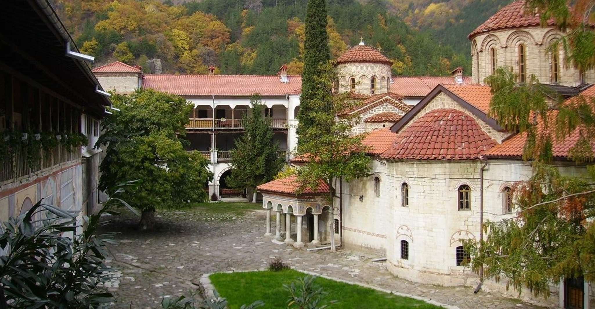 Trip From Plovdiv With Guide To Asen's Fortress And Bachkovo - Housity