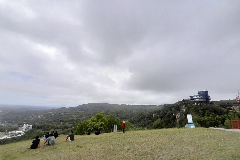 Yogyakarta: Palazzo Reale, spiaggia di Timang e tour al tramonto