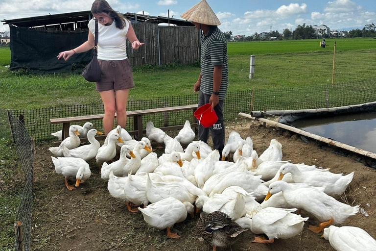 Hoi An: Lantern Making, Duck Farm, & Basket Boat Tour Hoi An: Lantern Making, Duck Farm, & Basket Boat Tour