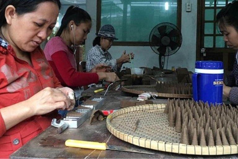 Desde Hue : Tour de la ciudad de un día completo con viaje en barco y almuerzoGrupo pequeño