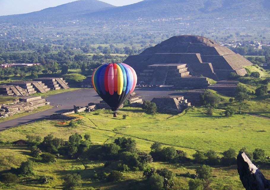 Hot Air Balloon in Teotihuacan From Mexico City