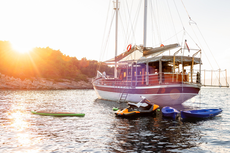 Brac/Hvar/Lagoa Azul - Excursão de um dia de barco