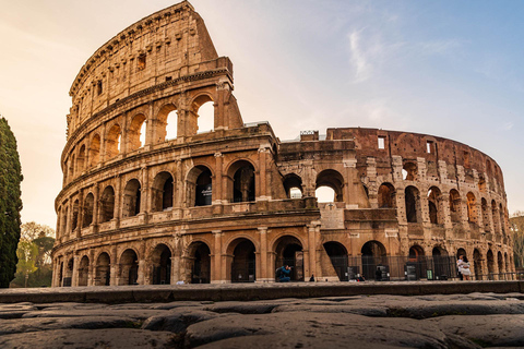 Rome: Colosseum Guided Tour with Roman Forum Entry