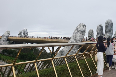 Colinas de BaNa - Viaje en grupo al Puente Dorado desde Hoi An/Da NangServicio de recogida en Da Nang