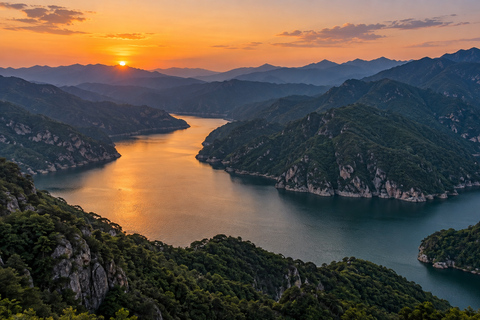 Beijing: Qinglong Gorge Ticket, Boat & BungeeJumping Options Private Car: Ticket + Speedboat
