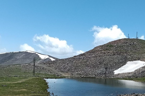 埃里温：安贝尔德堡垒、阿拉加茨山和卡里湖之旅