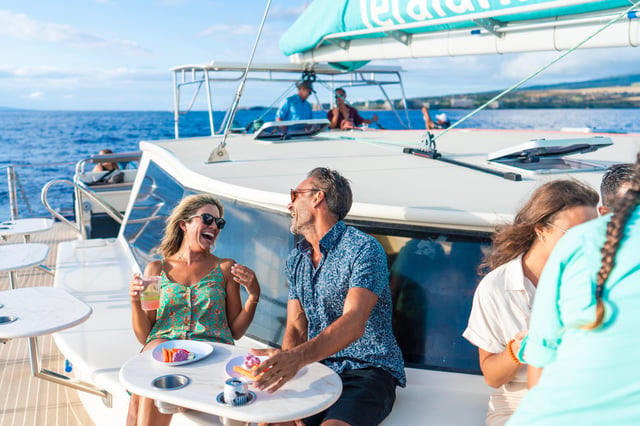 Maui: navegación de lujo con cena al atardecer en Ka&#039;anapali