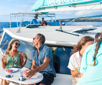 Maui: Ka'anapali Luxury Sunset Dinner Sail