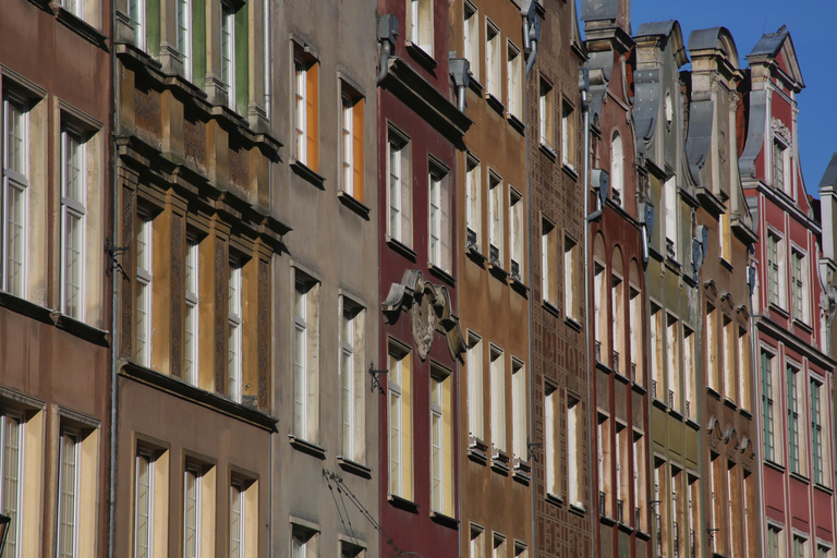 Exclusive Gdańsk: Museums, Skyline Toast & Michelin Dinner