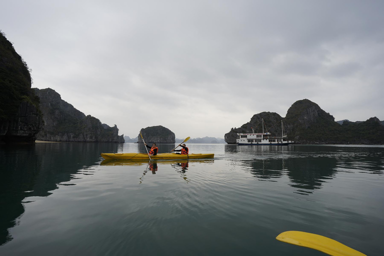 2-tägige traditionelle Kreuzfahrt nach Lan Ha Bay und Cat Ba IslandAb Hanoi: 2-tägige Bootsfahrt zur Lan-Ha-Bucht & Insel Cát Bà