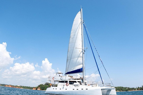 Mirissa: pesca privata in yachtMirissa: pesca privata su uno yacht