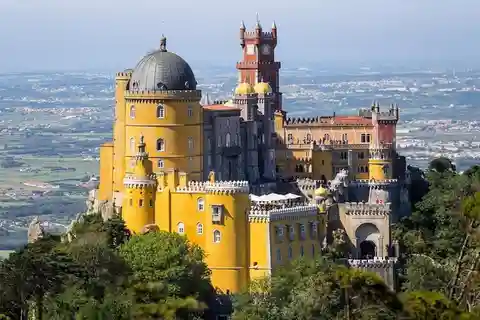 Heldagstur til Sintra med Pena-paladset og Quinta da Regaleira