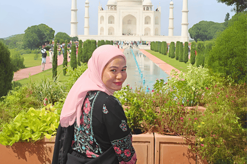 Agra : Visite du Taj Mahal et du Fort d&#039;Agra avec transfertVoiture avec chauffeur+ Guide privé+ Entrée des monuments+ Déjeuner