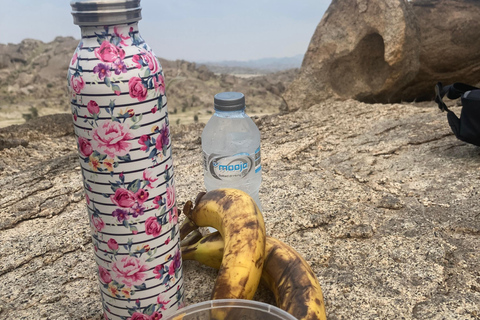 Jeddah: wandeltocht met gids door de Maanberg met snacksJeddah: wandeltocht met gids door de Moon Mountains, inclusief snacks