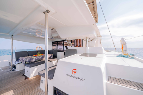 Z Zanzibaru: półdniowa wycieczka jachtemPółdniowa wycieczka luksusowym jachtem Z transferem z północy