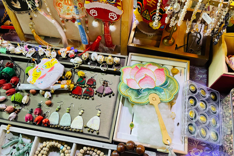 Aventura en la Feria Nocturna: ¡Descubre joyas ocultas por toda China!