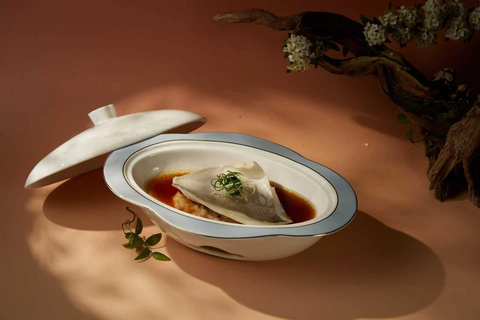 Shanghai: Immersive Tang Dynasty Royal Cultural Dinner Show Standard Seating - Lunch