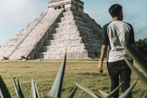 Cancún al completo: Rovine di Chichén-Iztá, Cenote e ValladolidEscursione condivisa con pick-up in hotel e pranzo a buffet