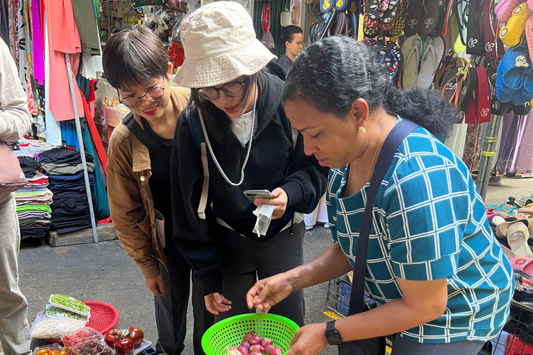 Privétour met kookles en vrouwelijke gids in Ho Chi Minh