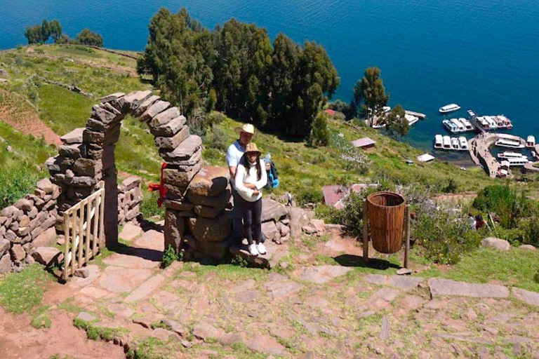 Tour to the Uros, Taquile and Amantaní Islands 2 days
