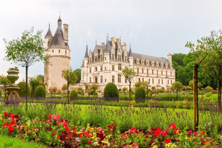 París: Excursión Privada de un Día al Castillo de Chambord y ChenonceauRecorrido de 9 horas