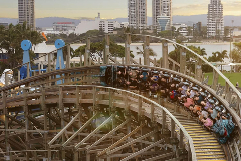 Gold Coast: Jetboat Ride & 5-Day Theme Park Pass
