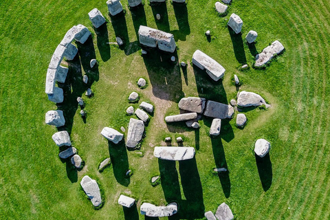 Stonehenge and Cotswolds Tour from London Essential: No Entries