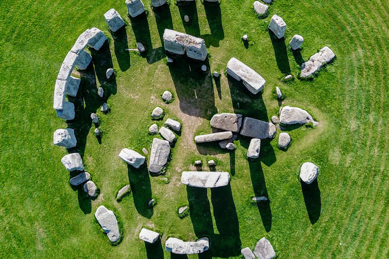 Stonehenge and Cotswolds Tour from London Essential: No Entries