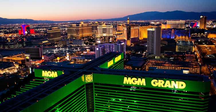 Las Vegas: Nighttime Helicopter Flight over the Strip photo 2
