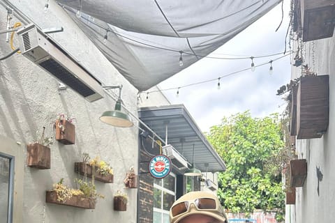 Santa Barbara: Funk Zone Comedy Craft Beer & Bites Tour