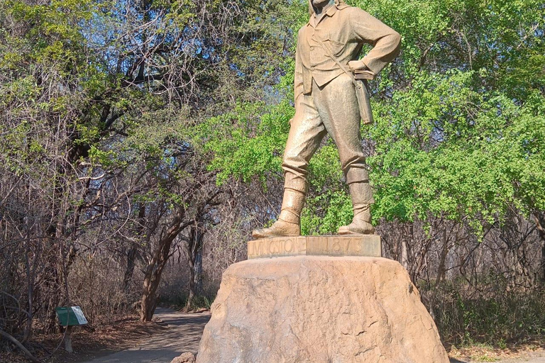 Victoria Falls Zimbabwe: Guided Walk for First-Time Visitors
