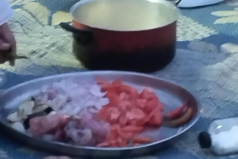 Salalah Secret Beach Tour with Dinner and Snacks