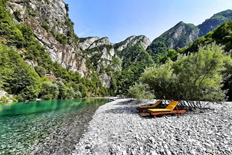 从地拉那/戈莱姆/都拉斯出发：科马尼湖与沙拉河之旅