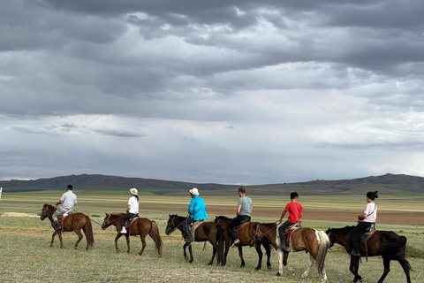Ulaanbaatar: 9-Days Khagiin Khar Nuur & Horse Trekking Tour