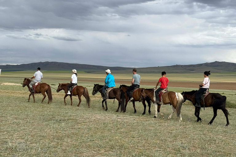 Ulaanbaatar: 9-Days Khagiin Khar Nuur & Horse Trekking Tour