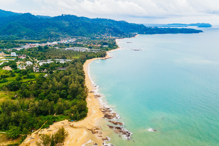 Traslado de ida o vuelta: Khao Lak - aeropuerto de PhuketTraslado privado desde el aeropuerto de Phuket a los hoteles de Khao Lak