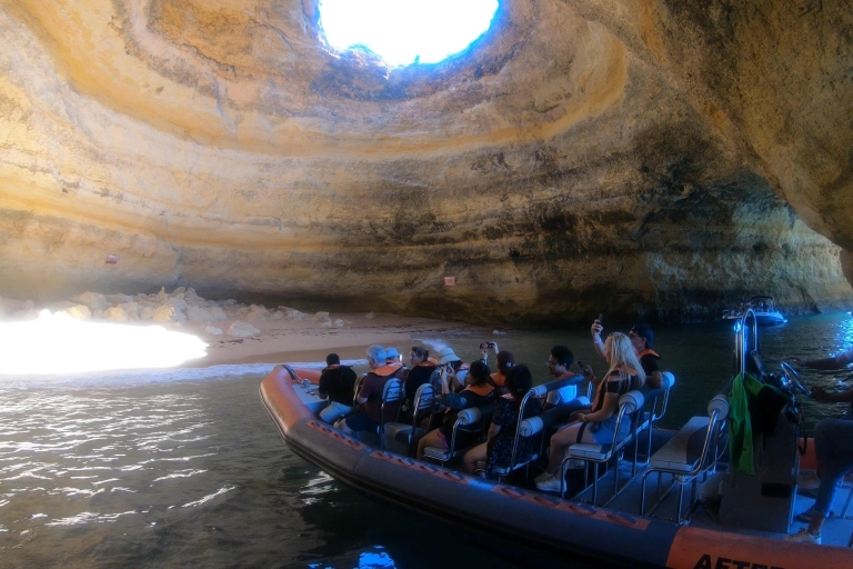 Lagos: schilderachtige cruise naar de grotten van Benagil en Carvoeiro