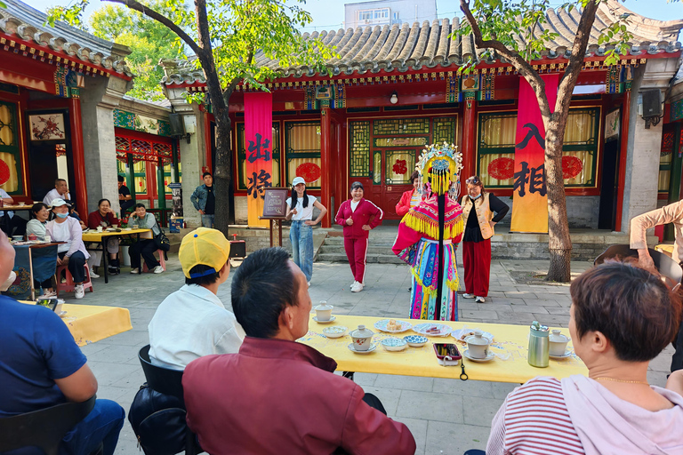 Lao Beijing Shichahai Hutong: Courtyard, Opera, Tea & Snacks Exclusive Private Shichahai Hutong Tour(Private tour)