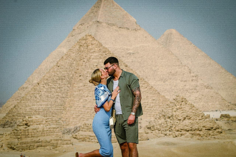 ⁠From Hurghada: Full-Day Trip to Cairo by Plane Option 3 - Giza Pyramids Tour with Optional Museum Visit